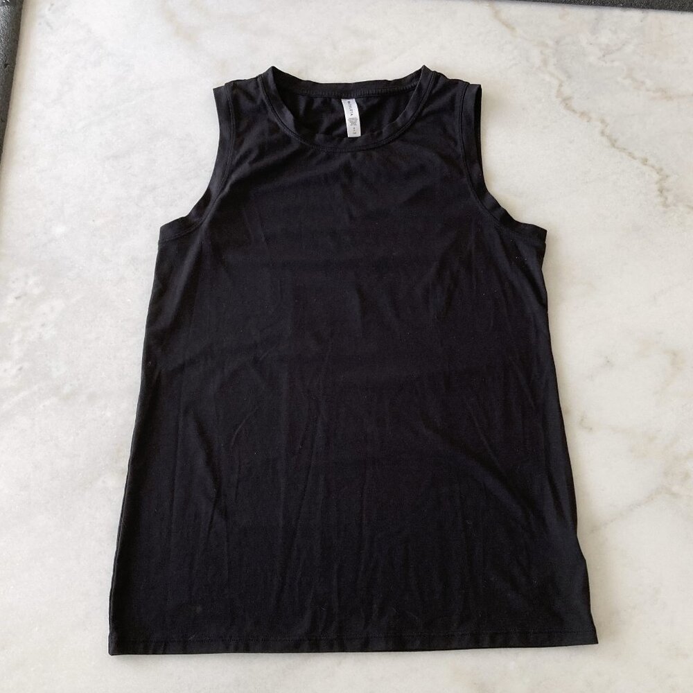 Athleta black tank top / sleeveless workout tank shirt (size small)